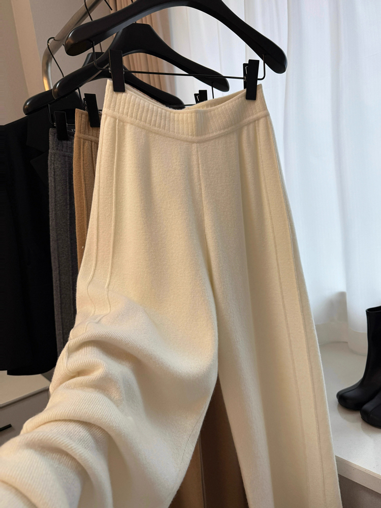 Off-White Knit Wide-Leg Pants for Women - Fall Winter Casual Straight-Leg Loose Sweatpants - Cropped and Full Length