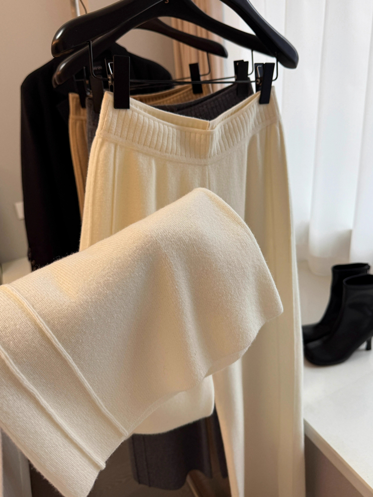 Off-White Knit Wide-Leg Pants for Women - Fall Winter Casual Straight-Leg Loose Sweatpants - Cropped and Full Length - Image 3