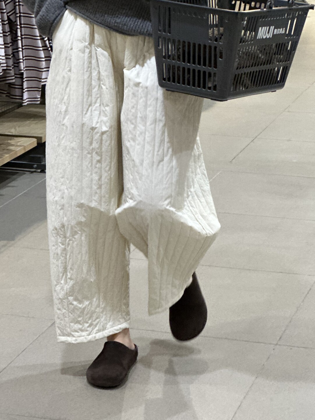 Japanese Minimalist Versatile Quilted Balloon Pants - Image 2
