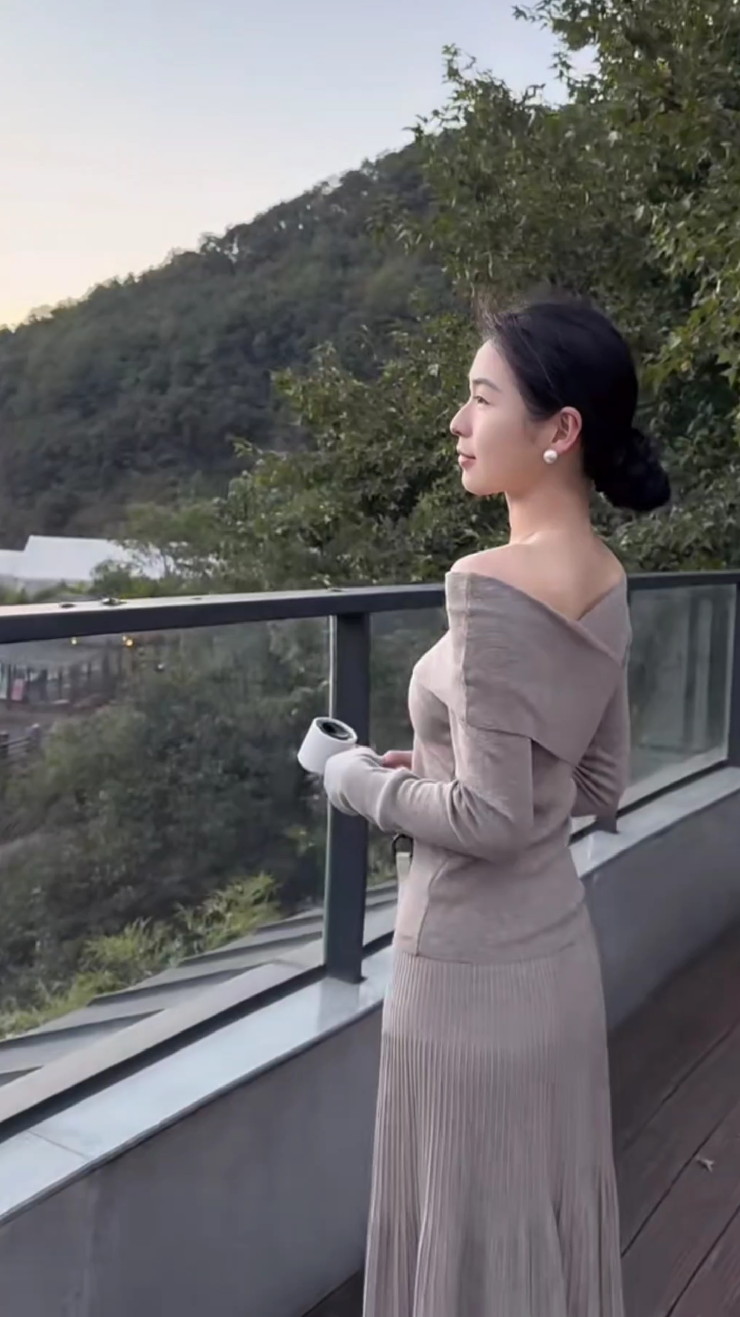 Elegant Korean Style Long Sleeve Gray Knit Dress Women 2025 New - Image 4