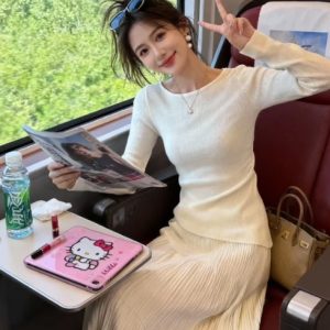 2026 Spring New Irregular Two-Piece Knit Set with High-Waist Long Skirt