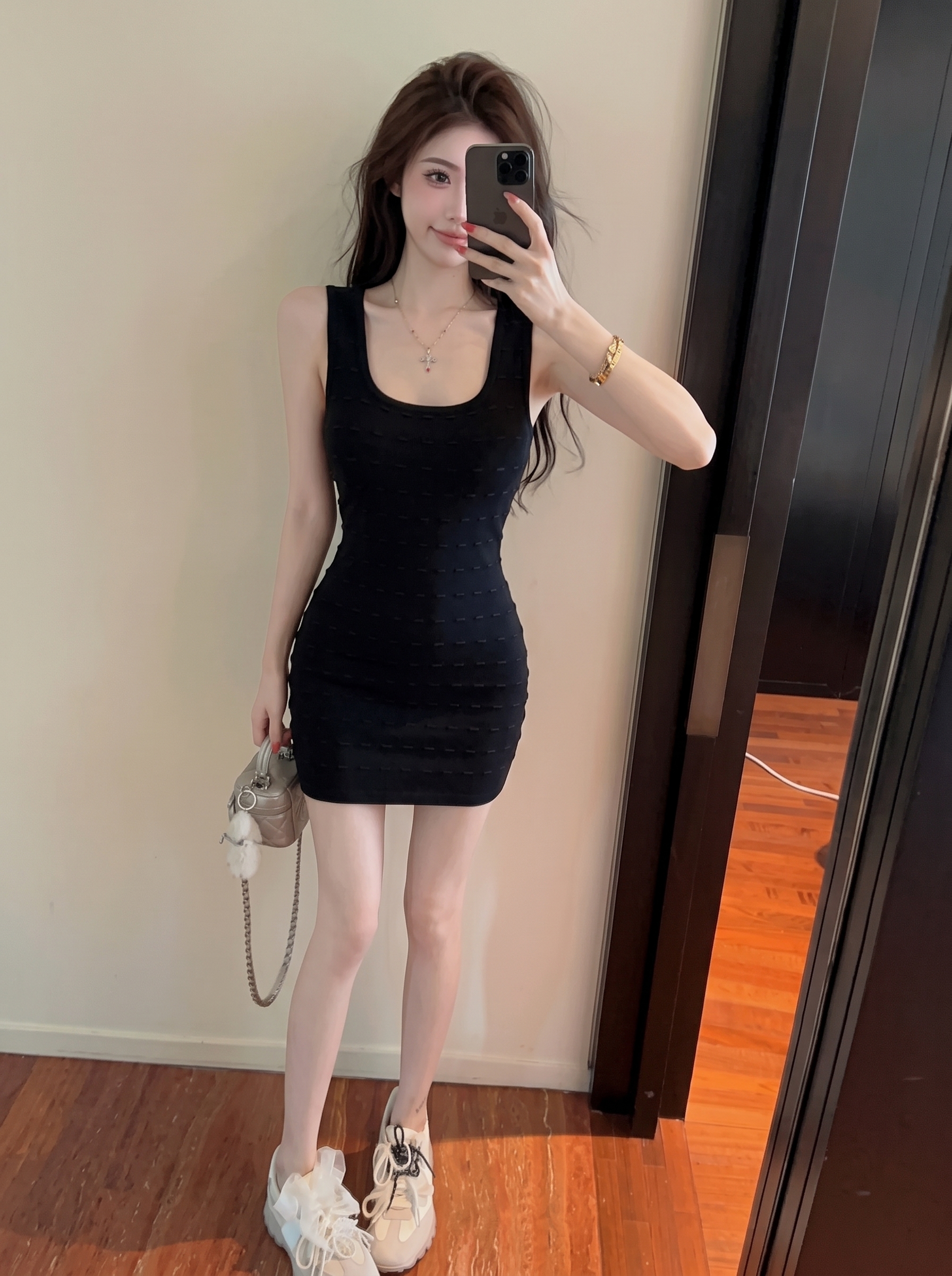 Textured Polka Dot Knit Cami Bodycon Dress for Women Summer New High-End Slimming Short Dress - Image 4