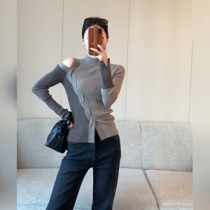 Khaki Half Turtleneck Asymmetric Cold Shoulder Long Sleeve T-Shirt for Women